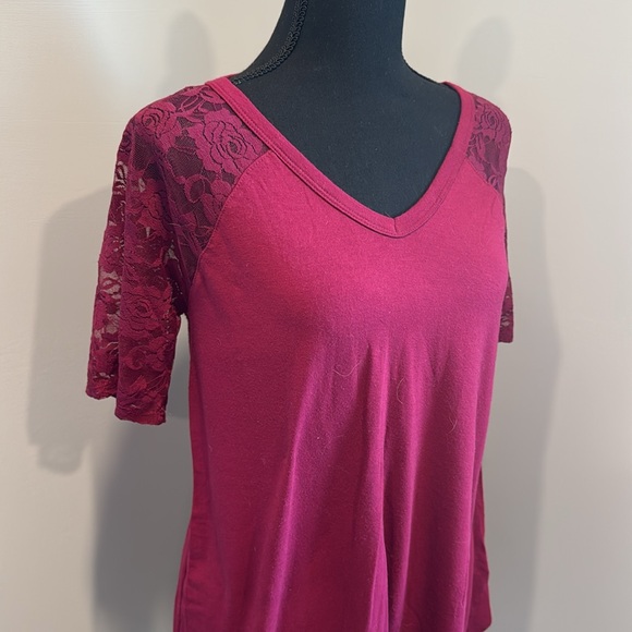 Zenana Burgundy Lace Top - Picture 5 of 5